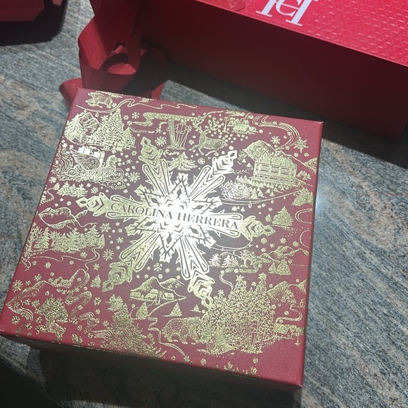 Elegant Pink and Black Stiletto Heel Perfume Bottle - Picture 9 of 9